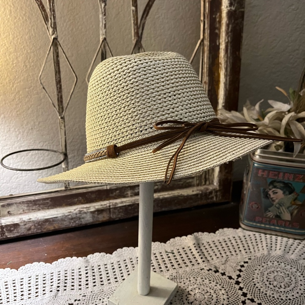 Hat With inside tie for Size, Band And Emblems, Paper hat